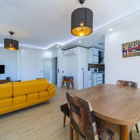 Daire Lovely Duplex Apartment Near Beach And Historical Landmarks In Muratpasa, Antalya