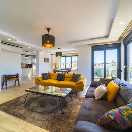 Lovely Duplex Apartment Near Beach And Historical Landmarks In Muratpasa, Antalya Daire